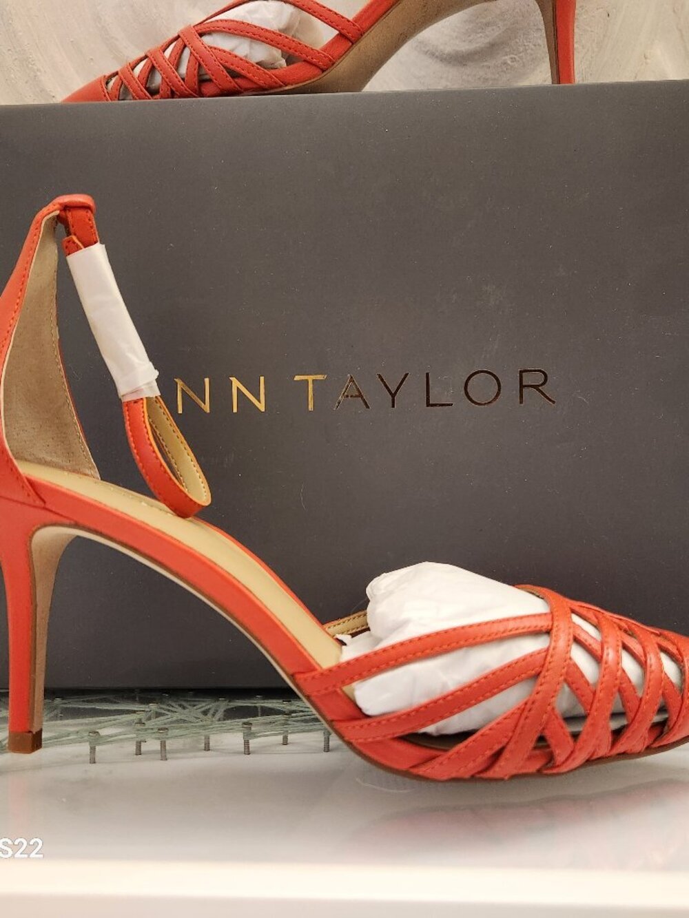 Ann Taylor Leather "Kaye" Cage Pumps. NIB. Size 8.5 in Sunset Orange